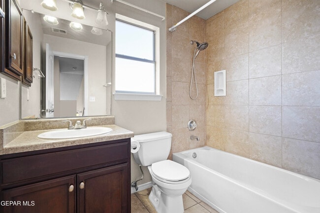 Building Photo - 3261 Garden Point Dr