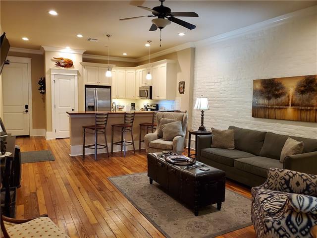 Building Photo - 216 Chartres St