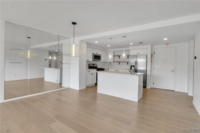 Building Photo - 40 Waterfront Cir