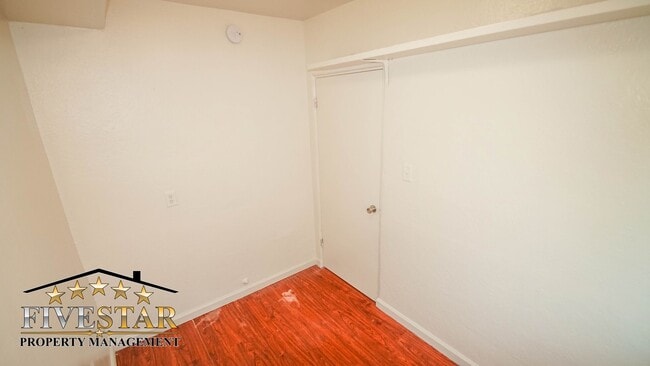 Building Photo - 304 Woodrow Ave