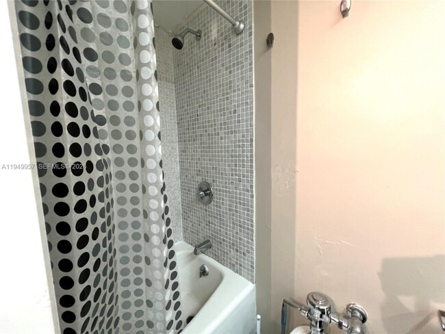 Building Photo - 5445 Collins Ave