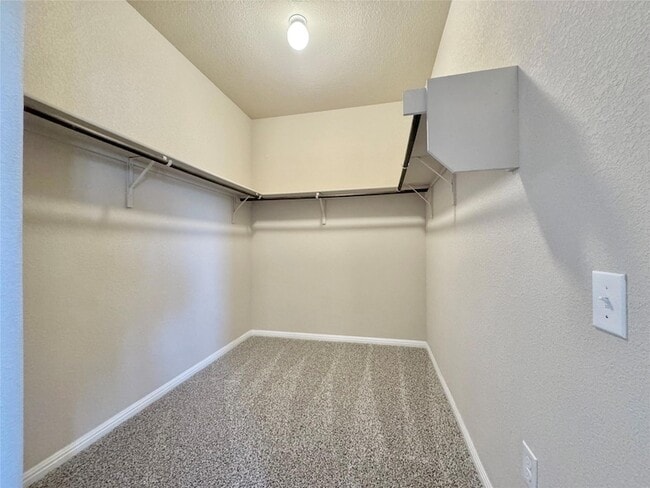 Building Photo - 1521 Maier Dr