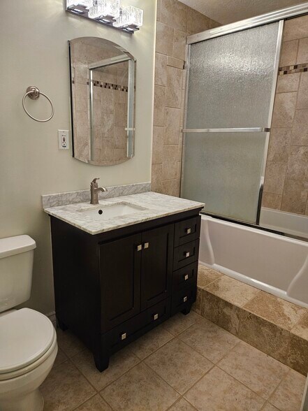 Building Photo - 8771 S 1850 W