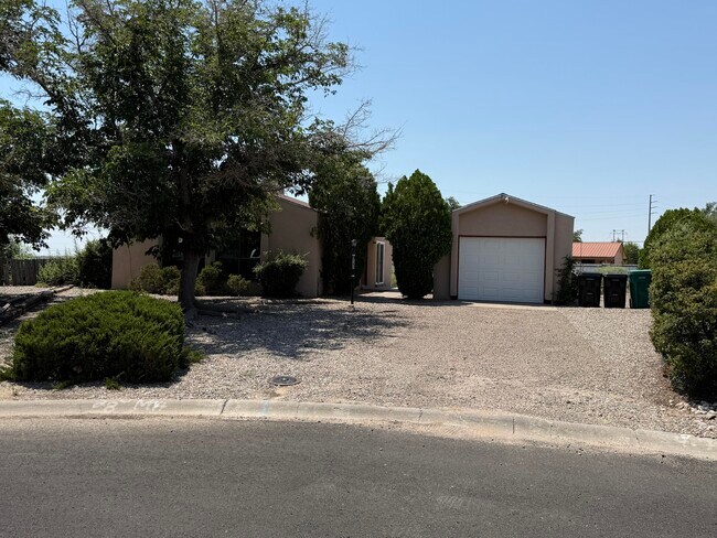 Primary Photo - 1540 Glendale Ct SE