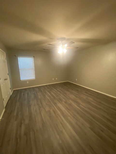 Building Photo - 14445 Timberdale Dr