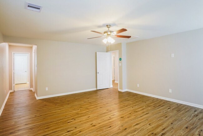 Building Photo - 8011 Bunch Grass Ln