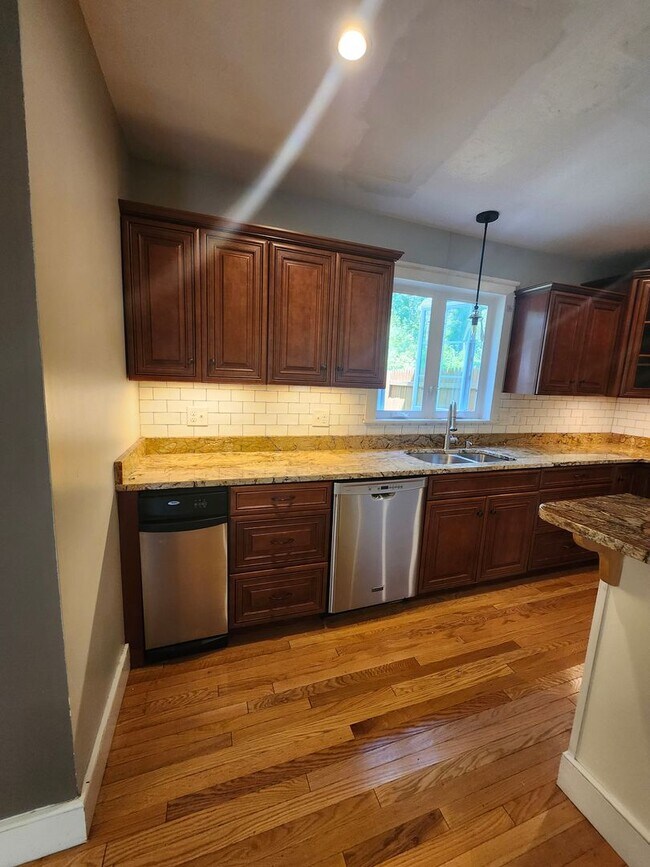 Building Photo - Oversized 3-Bedroom Duplex for Rent – $3,000/Month