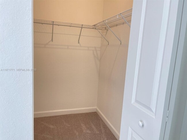 Building Photo - 1427 SE 7th Ter