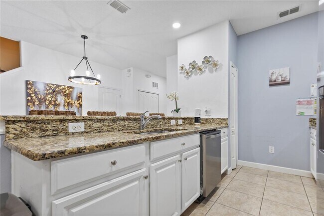 Building Photo - 8966 Cat Palm Rd