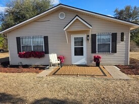 Building Photo - 1555 Lyons Center Rd