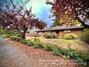 Building Photo - 1531 N 122nd St