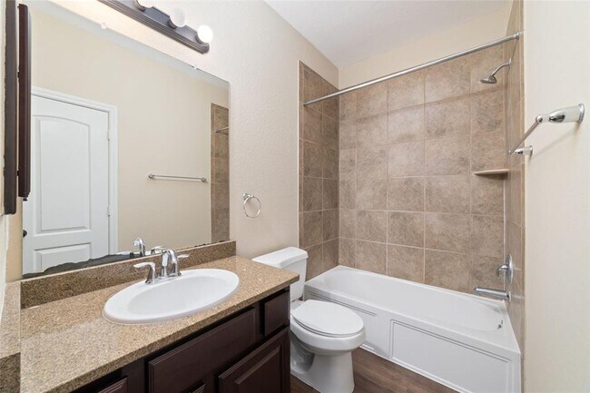 Building Photo - 9 Cheswood Manor Drive