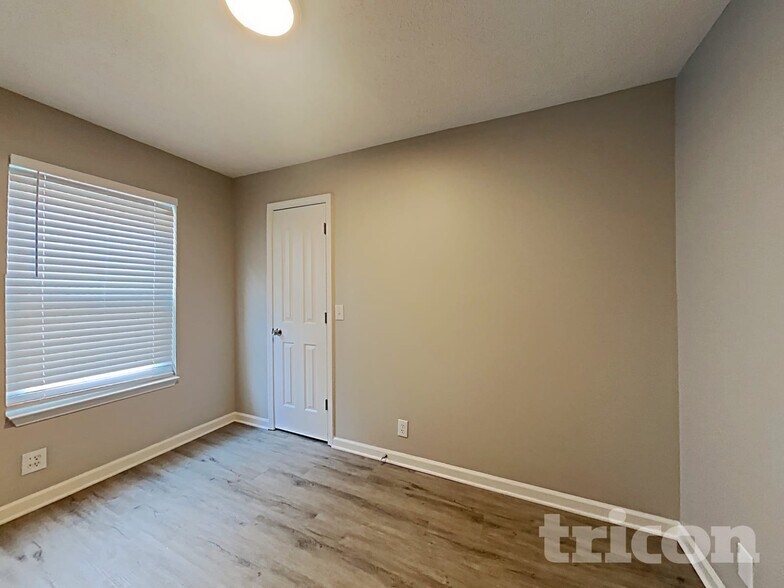 Building Photo - 257 Indian Park Dr