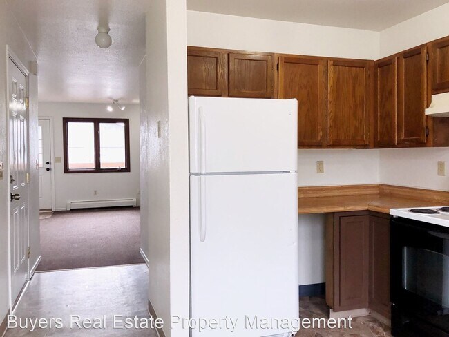 Building Photo - 1300 Balfour Dr