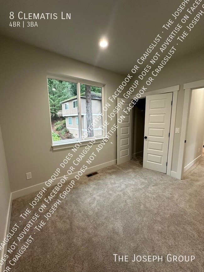 Building Photo - 8 Clematis Ln