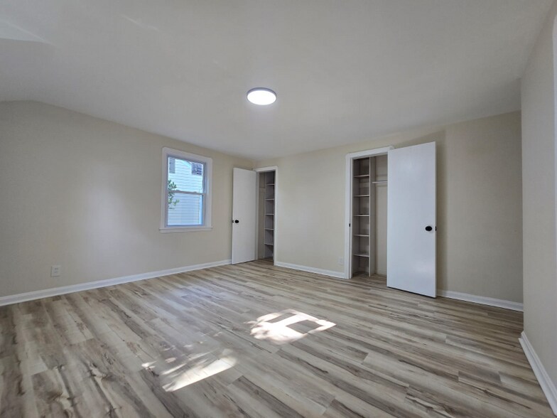 Building Photo - 2300 Wrenford Rd