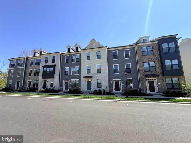 Building Photo - 315 Willis St