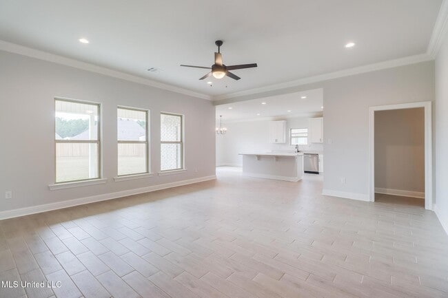 Building Photo - 15235 High Point Dr