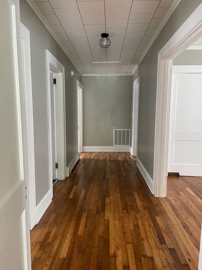 Building Photo - Beautiful 3 bed, 1 bath home located in As...