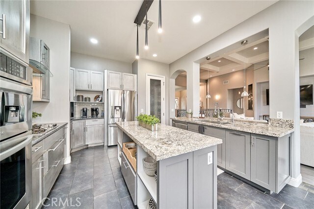 Building Photo - 30480 Sparkle Dr