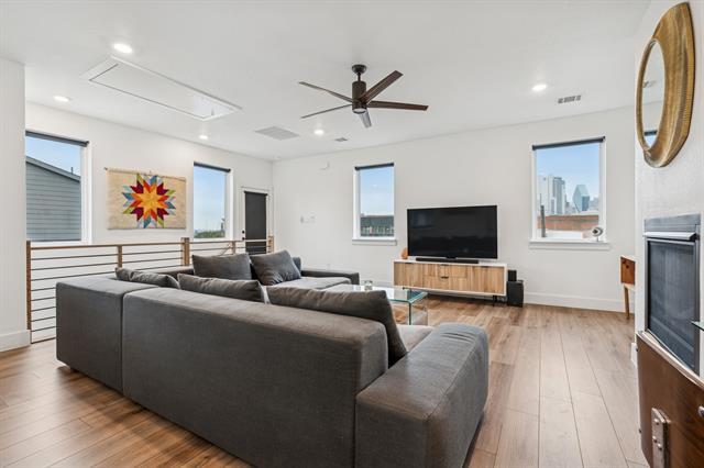 Building Photo - 1545 Cosette Dr