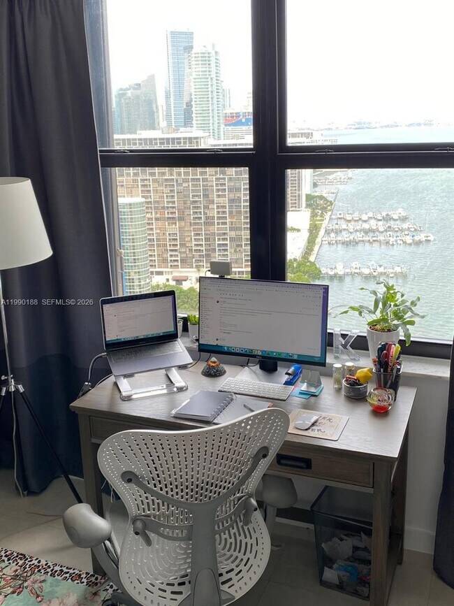 Building Photo - 2333 Brickell Ave