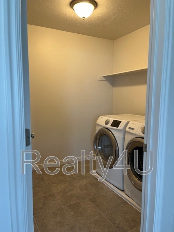 Building Photo - 1031 Molly Pitcher Cir
