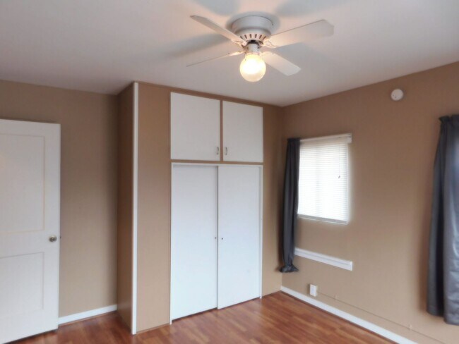 Building Photo - 4 Bedroom Home in El Dorado minutes from Down Town!