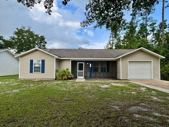 Building Photo - 910 Ave A