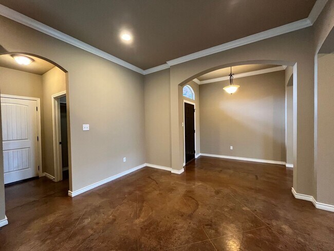 Building Photo - 3 Bedroom Single Family Home:  Refrigerato...