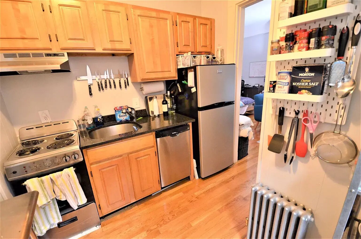 Building Photo - 591 Beacon St