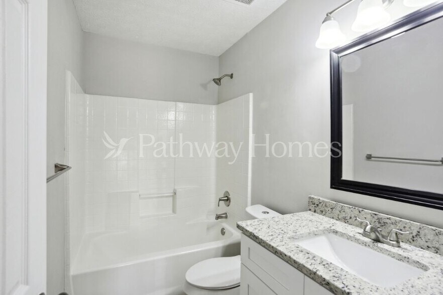 Building Photo - 62 Nellie Brook Dr SW