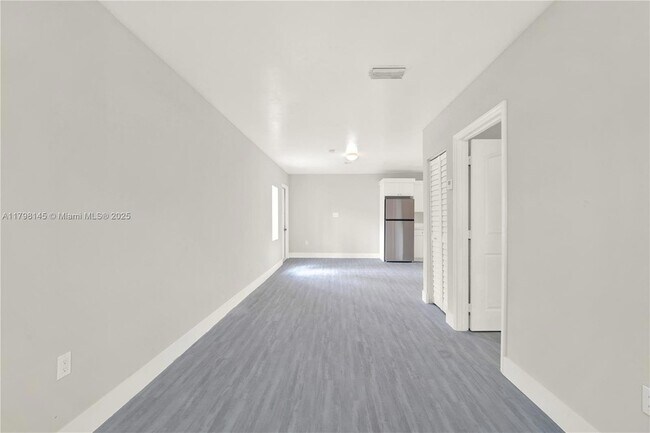 Building Photo - 10410 NW 28th Ave