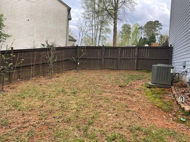 Building Photo - 615 Tammany Pointe