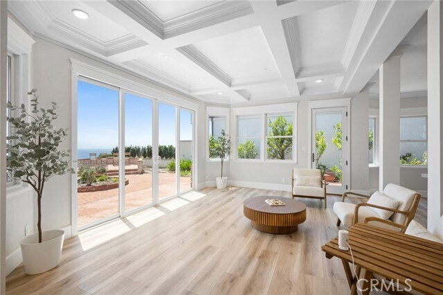 Building Photo - 507 Via Florida