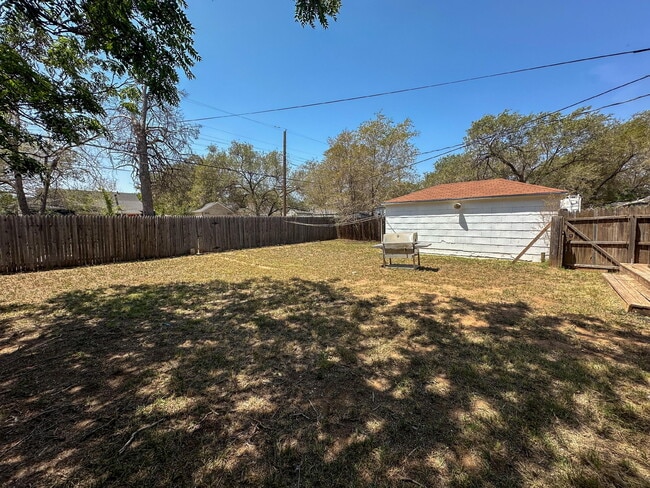 Building Photo - 2605 35th St