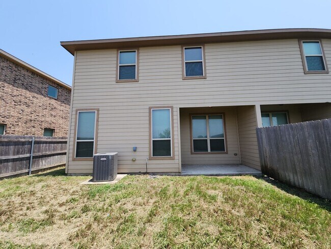 Building Photo - Large 3/2.5/2 in Creekside Crossing! Game Room + Balcony! Fridge Included / CISD