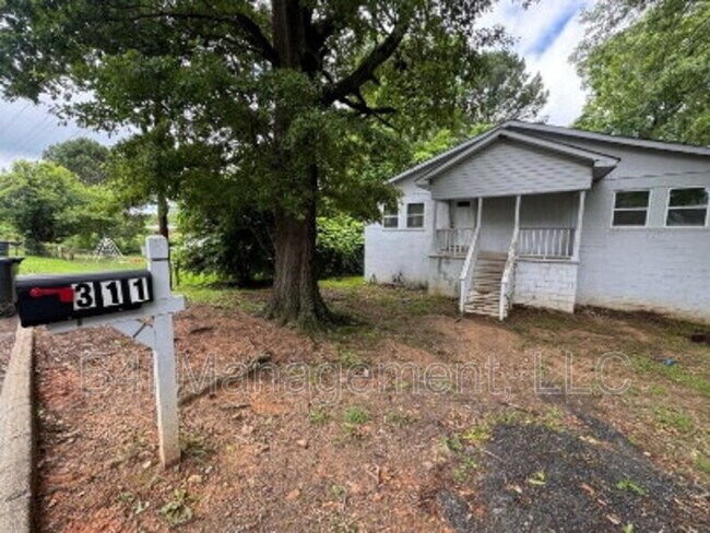 Primary Photo - 311 Walker Ave