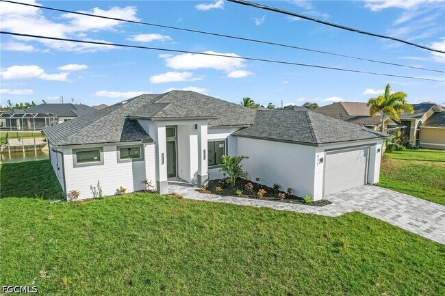 Building Photo - 417 SW 23rd Terrace