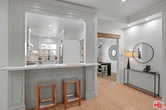 Building Photo - 9677 Charleville Blvd