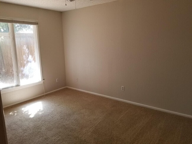 Building Photo - 7714 Albany Ave