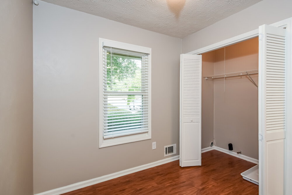 Building Photo - 4371 S Landing Dr