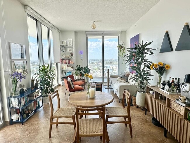 Primary Photo - 3470 E Coast Ave