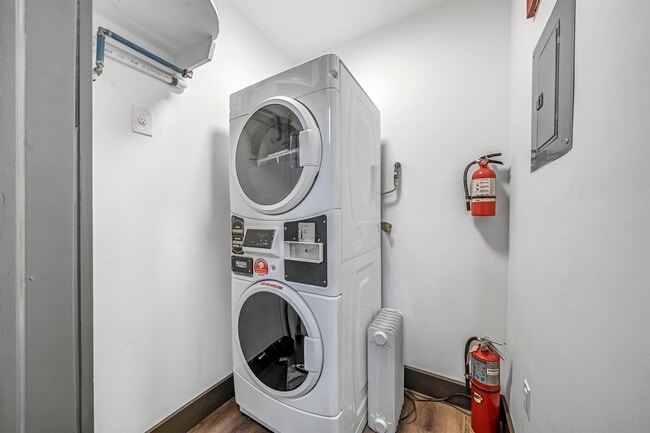 Building Photo - 91 W 21st St