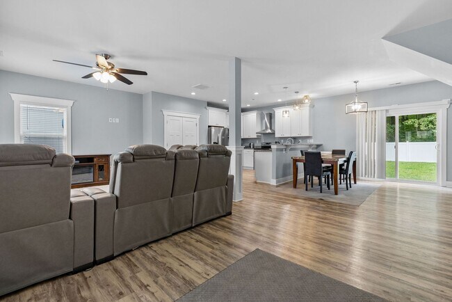 Building Photo - Charming 3-Bedroom Home in Suffolk!