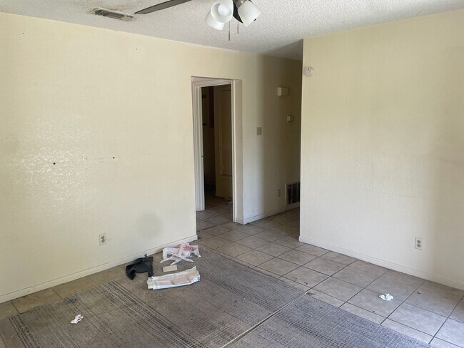 Building Photo - 1007 York Ave