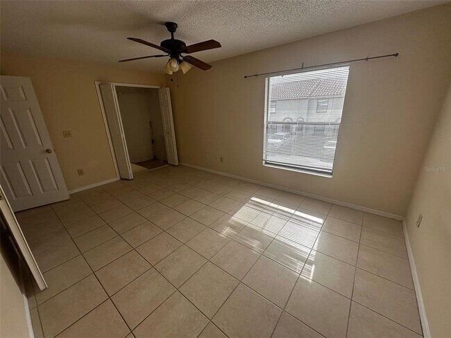 Building Photo - 1608 Long Ridge Ct