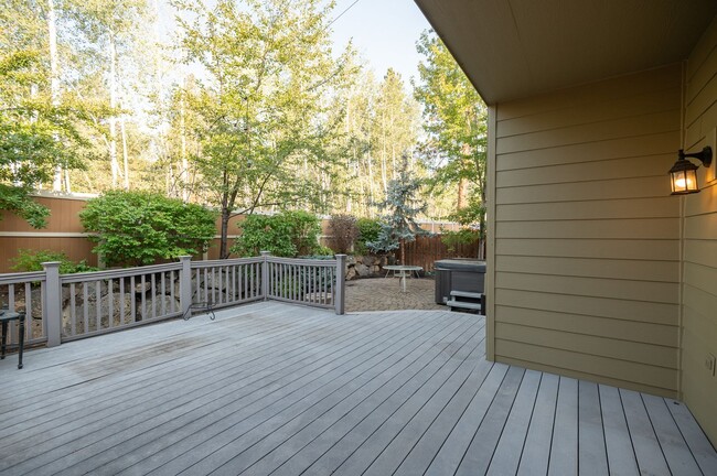 Building Photo - Sun Meadow Home 4 Bed + Bonus + Office + H...