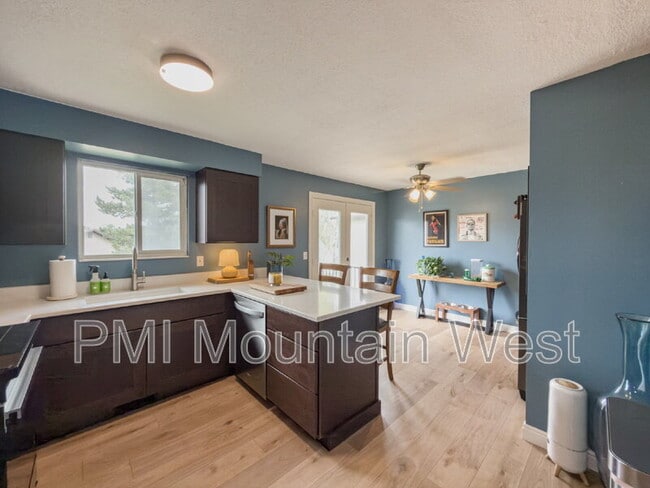 Building Photo - 4982 Aspen Shadow Ct