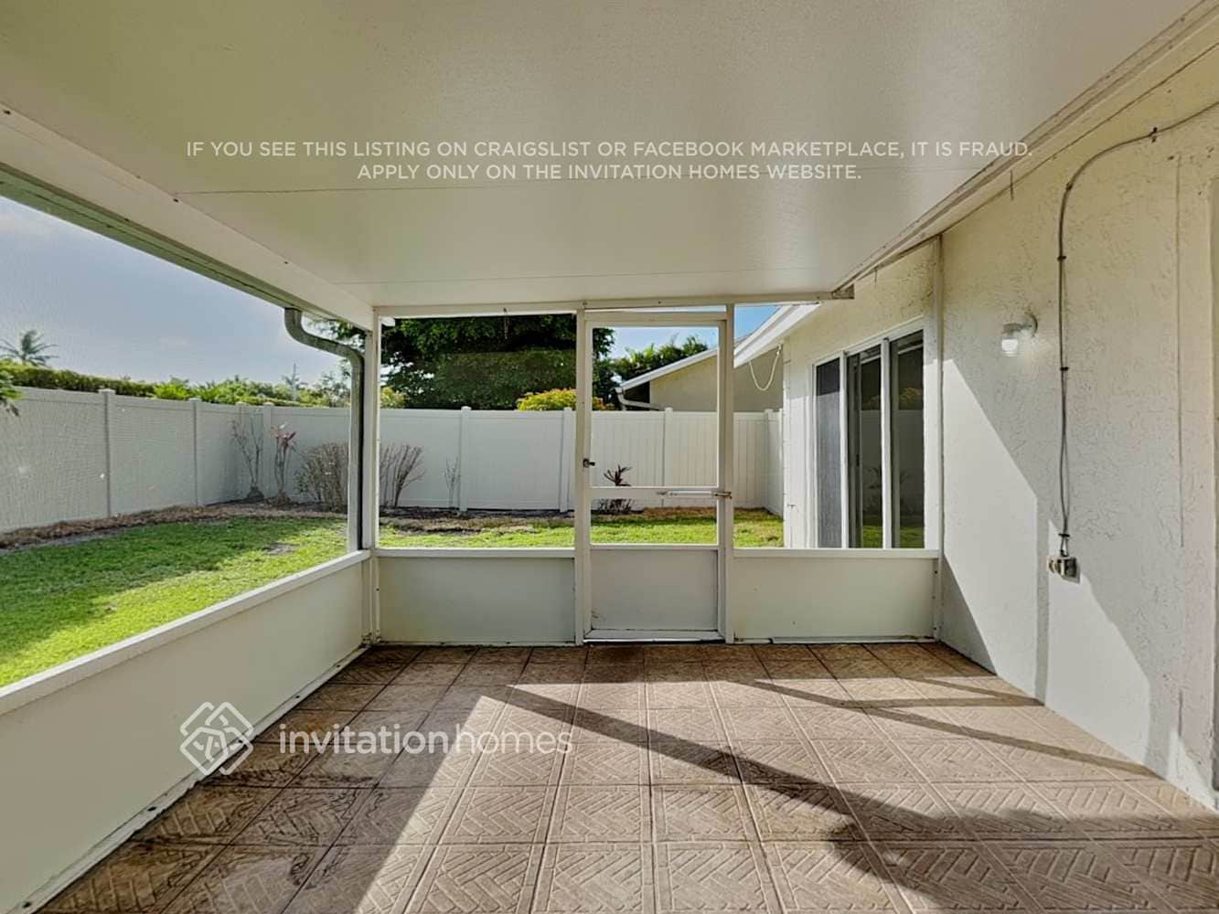 Building Photo - 13048 Meadowbreeze Dr